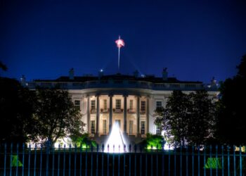 Biały Dom, aut. Nicholas Lin z Flickr
