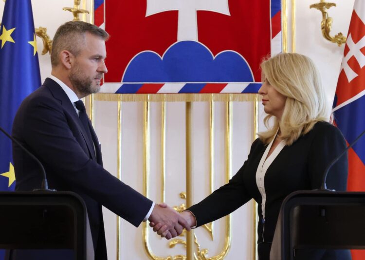 Prezydentka Słowacji Zuzana Čaputova (z prawej) i prezydent-elekt Petr Pellegrini (z lewej), 16 maja 2024 roku, aut. @MSimecka z platformy X