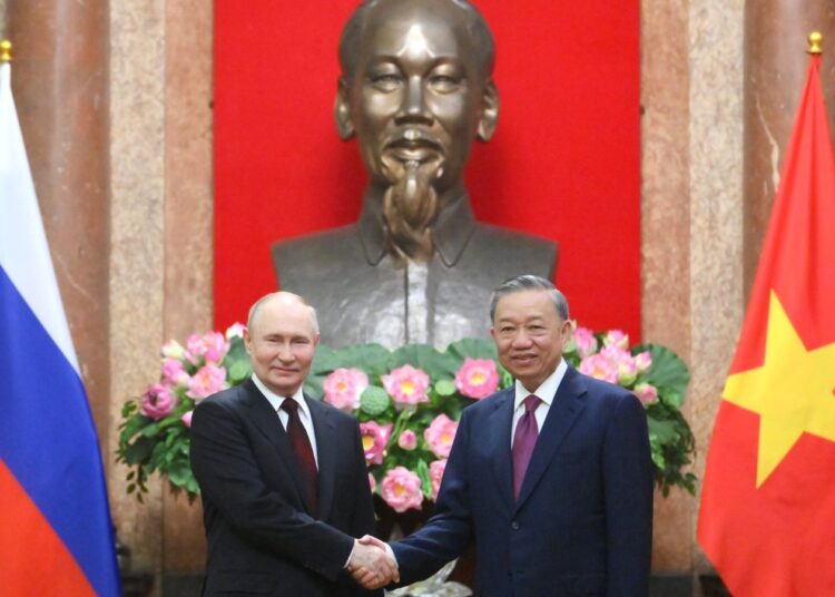 Prezydent Rosji Władimir Putin (z lewej) i prezydent Wietnamu Tô Lâm (z prawej), 20 czerwca 2024 roku, Hanoi, aut. Kristina Kormilitsyna (”Rossiya Segodnya“) z en.kremlin.ru
