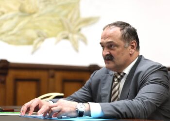 Gubernator Dagestanu Siergiej Melikow podczas spotkania z prezydentem Rosji Władimirem Putinem, 28 czerwca 2023 roku, aut. en.kremlin.ru