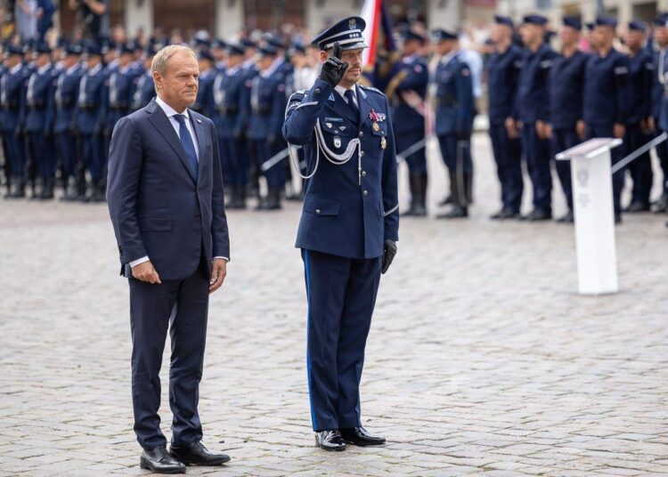 Komendant Głowny Policji Marek Boroń i premier Donald Tusk na Święcie Policji 2024  fot.gov.pl/web/mswia