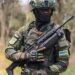 Rwandysjki żołnierz z karabinem MSBS fot. x.com/RDF_Gallery