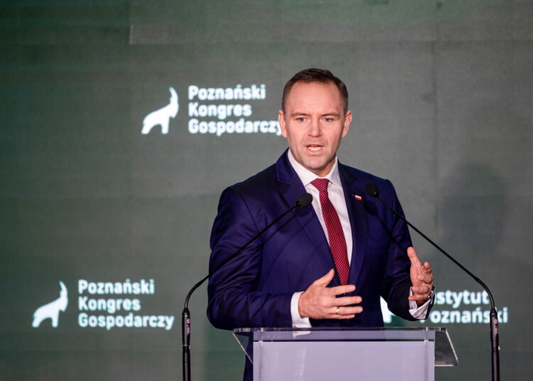 Prezydent RP Karol Nawrocki przemawia podczas otwarcia Poznańskiego Kongresu Gospodarczego, 27 bm. w Hotelu Novotel Centrum w Poznaniu. Fot.: PAP/Paweł Jaskółka